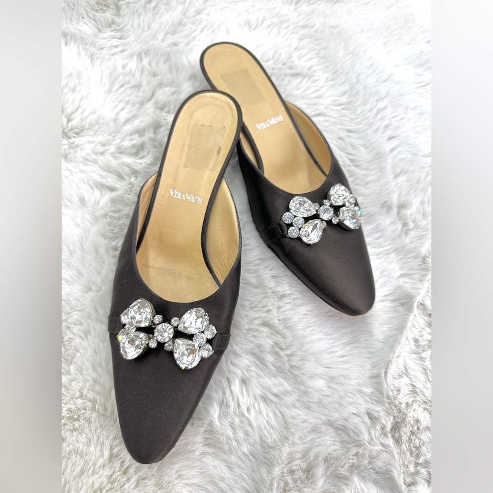 Vintage Vera Wang Satin Kitten‎ heels crystal embellished 8.5 M Brown